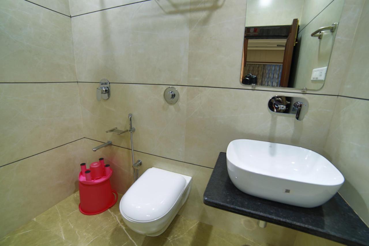 Mid Town Inn Ábú-hegy Kültér fotó